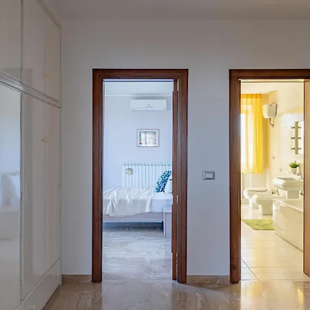 Apartment La Rocchetta Rocca San Giovanni