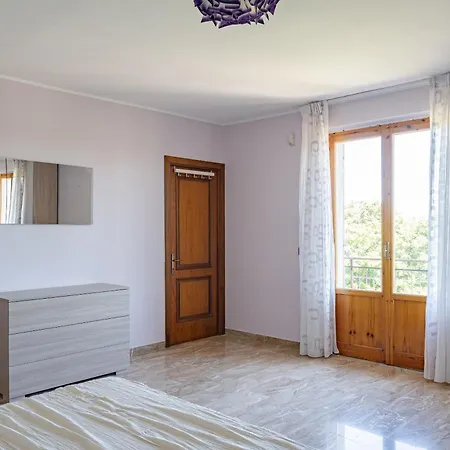 Apartment La Rocchetta Rocca San Giovanni