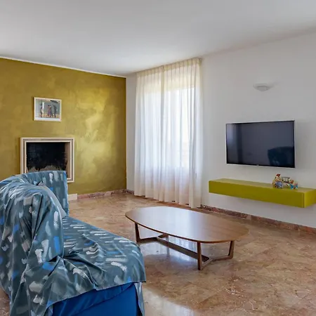 La Rocchetta Apartment *